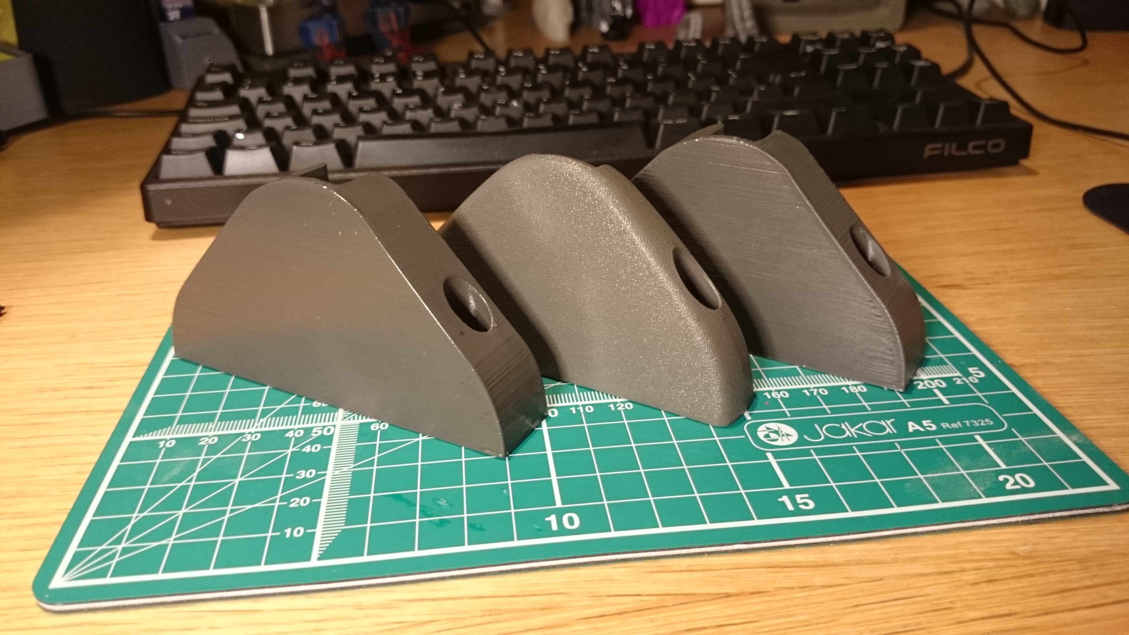 Rear Loadspace-Cover Brackets