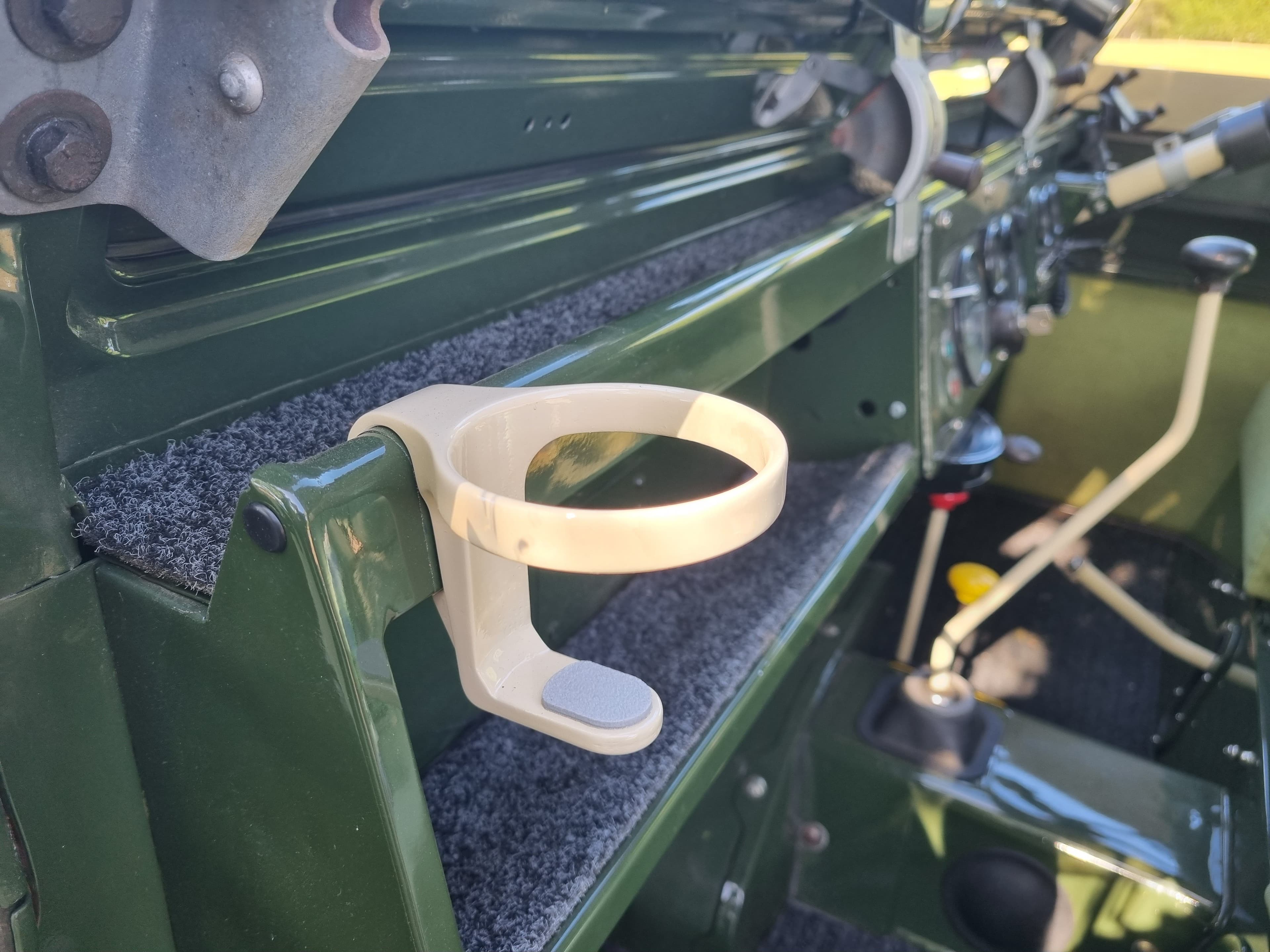 Dash mounted Cup holder